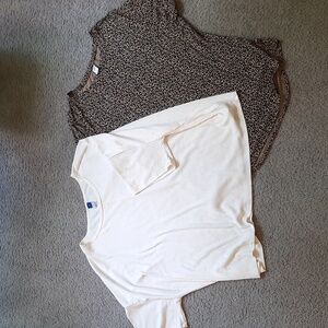 Old Navy ~ Bundle of 2 ~ Women's size L tops
